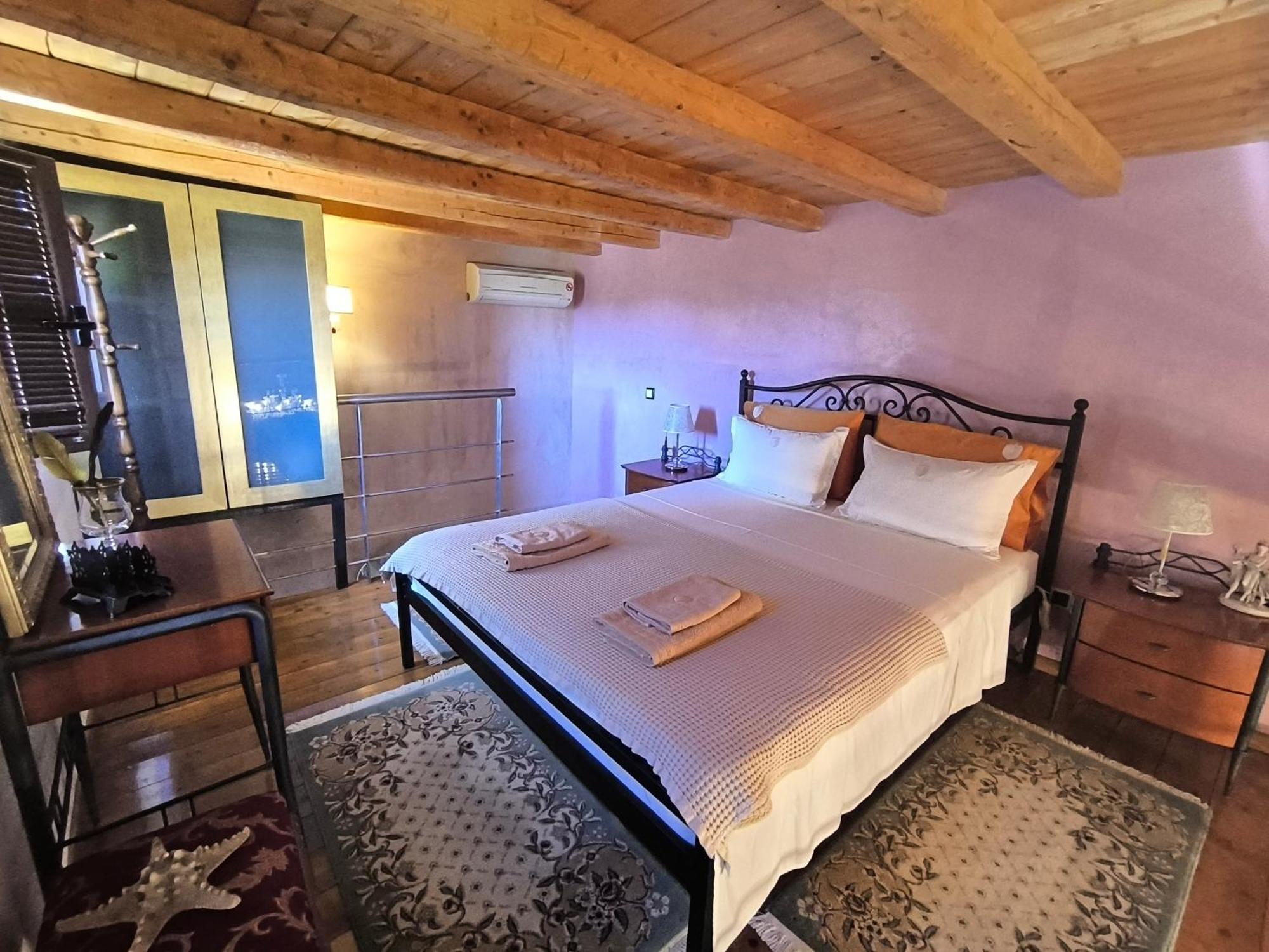 Donquihotel Chalet Karvounades Exterior photo